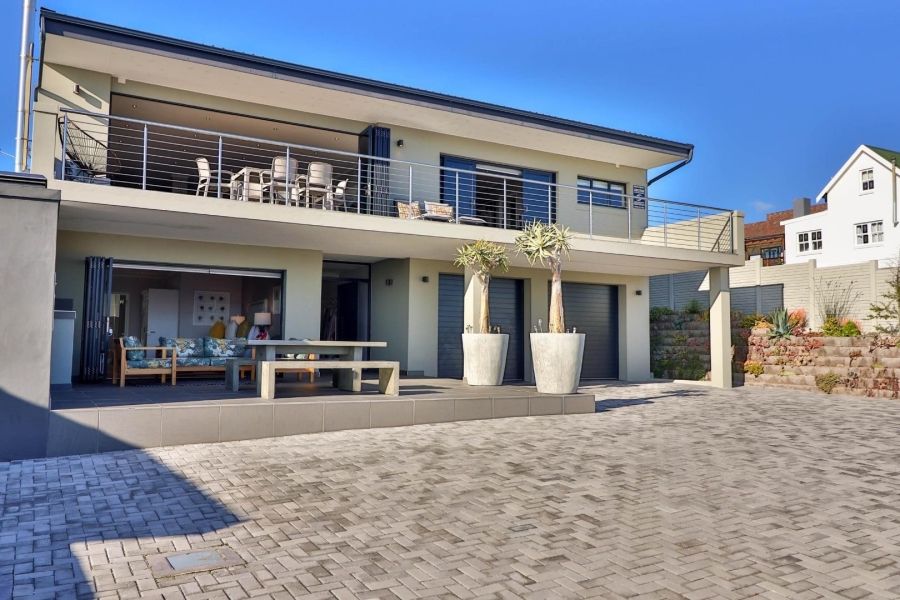 5 Bedroom Property for Sale in De Kelders Western Cape